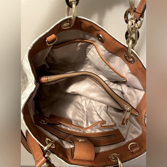 Michael Kors Purse - Picture 5 of 5